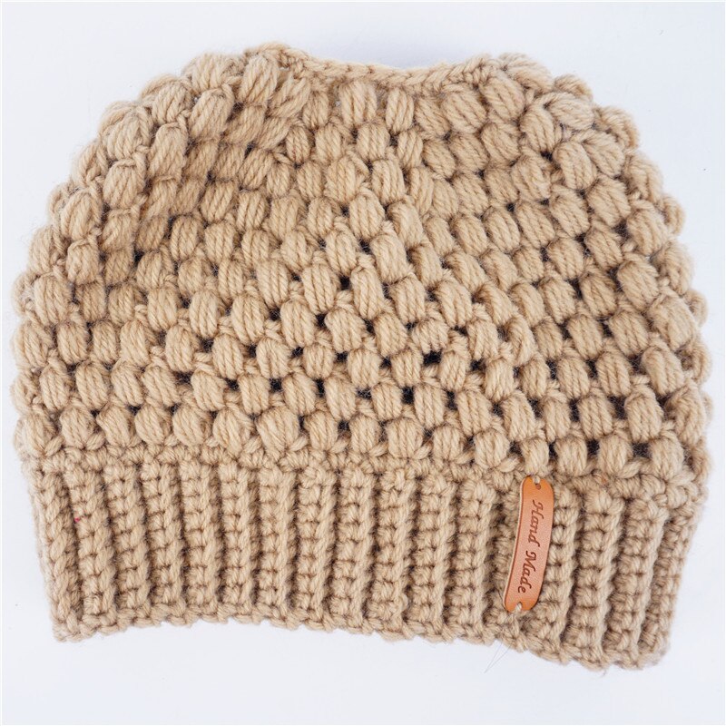 Winter gebreide mutsen winter dames muts dames meisjes stretch gebreide muts met label rommelige knot paardenstaart muts met gaten warme mutsen mutsen: Khaki