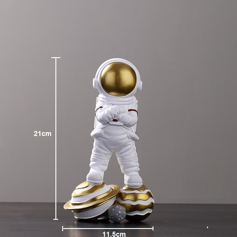 Astronaut Beeldje Voor Huisinrichting Kantoor Accessoires Ornamenten Voor Slaapkamer Woonkamer Decoratie Reson Standbeeld Art Sculptuur: Gold on planet