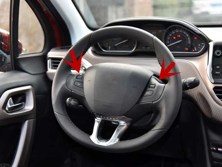 Decoración cromada para volante de coche, pegatina de cubierta embellecedora para Peugeot 208 GTI , accesorios