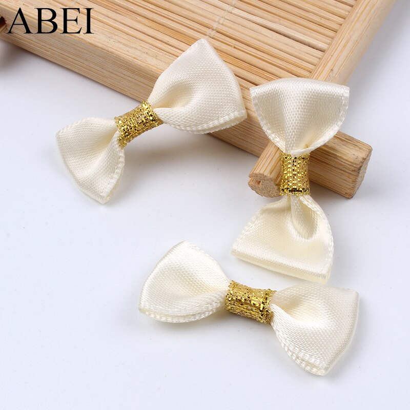 50 stks/partij Beige Satijnen Strikjes Handgemaakte Kleine Lint Strikken voor Hoofddeksels DIY Naaien Stof Ornamenten Kleding Accessoires