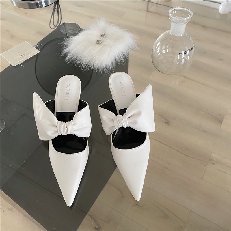 Kvinner slides tøfler spiss tå slip on tynne høye hæler tøfler bue muldyr sko slides flip flops pump