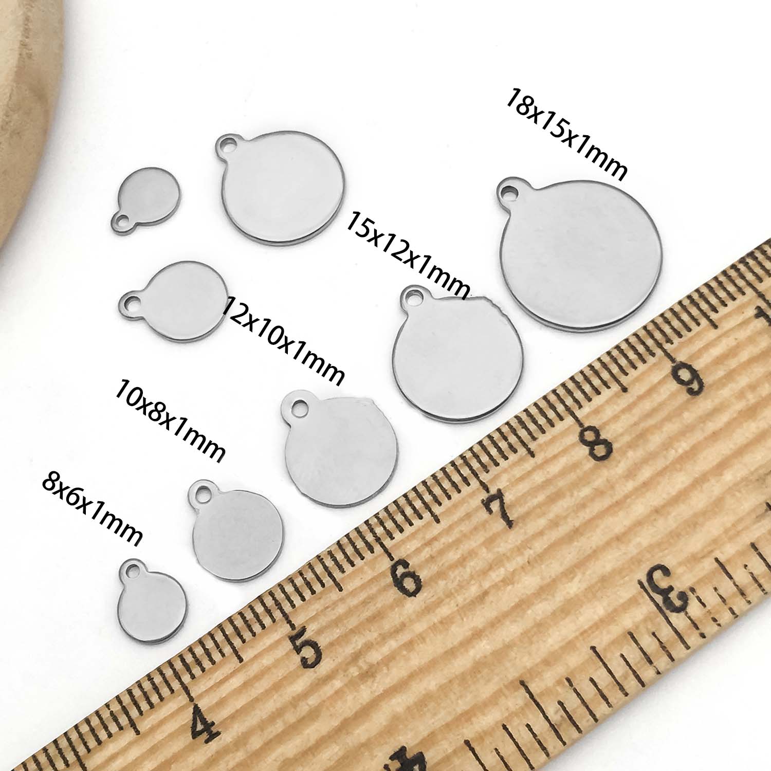 10 st rostfria berlocker runda tomma skivor metallhängen för gör-det-själv armband halsband örhängen smyckestillverkning tillbehör: Försilvrad