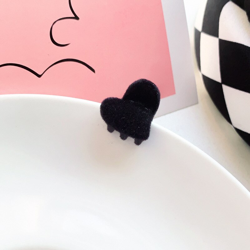 10/1Pcs Velvet Hair Claw Heart-shape Hair Clip Women Mini Size Claw Clip Solid Color Hairpin Barrettes Headwear Hair Accessories: A3