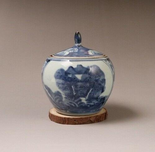 China old porcelain blue and white porcelain landscape Graph pattern with cover pot
