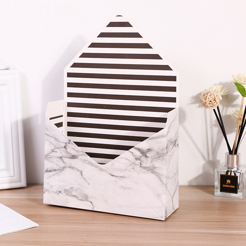 10PCS Envelope Flower Boxes Bouquet Box Hand Holds Folding Floral Bouquet Paper Box Romantic Flower Paper Holder Decor