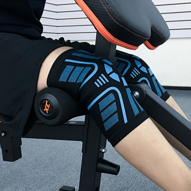 1 stk knæpuder sport fitness knæpude fitness gear bøjle løbe basketball volleyball støtte knæpude sikkerhed knæ bøjle: Blå / M