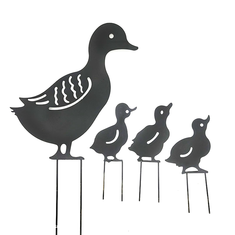 Metal Garden Decorative Wrought Iron Duck Family Grass Garden Ornaments Hollow Garden Ornaments: Default Title