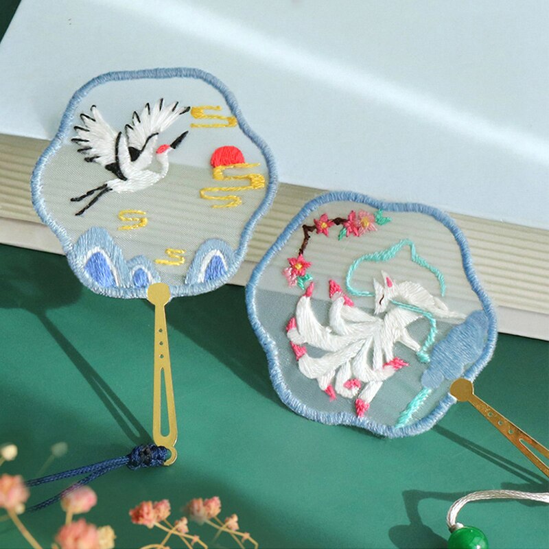 DIY Embroidered Bookmark Material Package Embroidery Starter Kit With Flowers Plant Pattern Color Threads Handmade Bookmark Kit