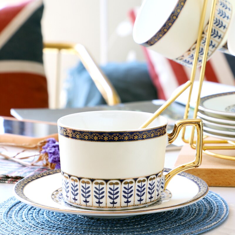 Ceramic Mug Luxury Coffee Cup And Saucer Set Exquisite Home Afternoon Tea Flower Tea Cups Spoon Christmas
