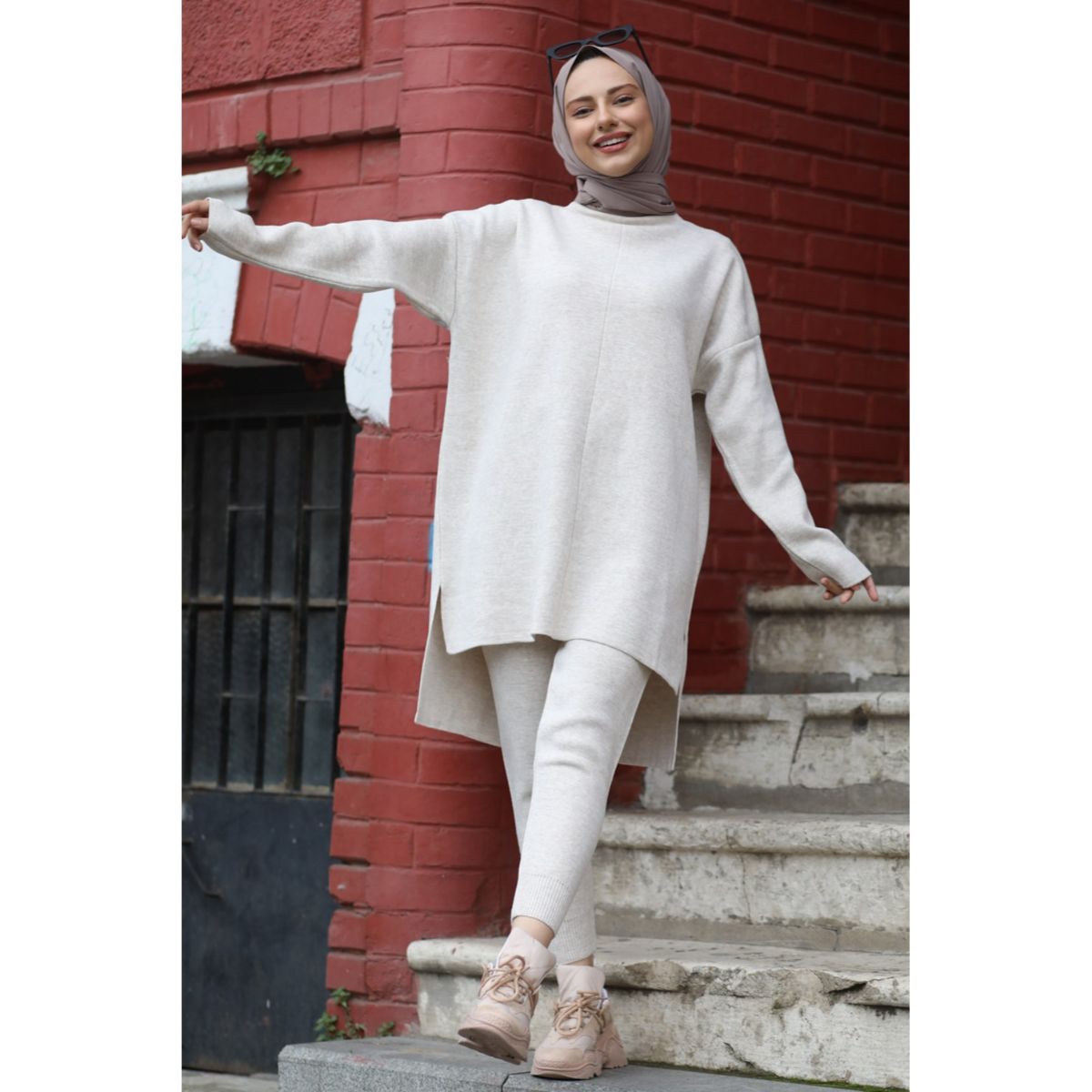 ‎Tight Leg Knitwear Team‎ Sports set outfit for Muslim women Hijab İslamic Clothing young Muslim women's style Dubai Turkey