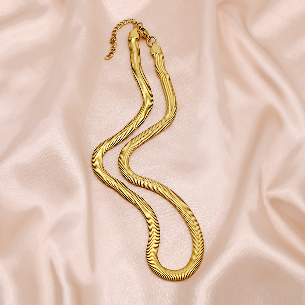Aço inoxidável quente moda unisex cobra colar gargantilha feminino herringbone ouro cor corrente para jóias femininas: Gold