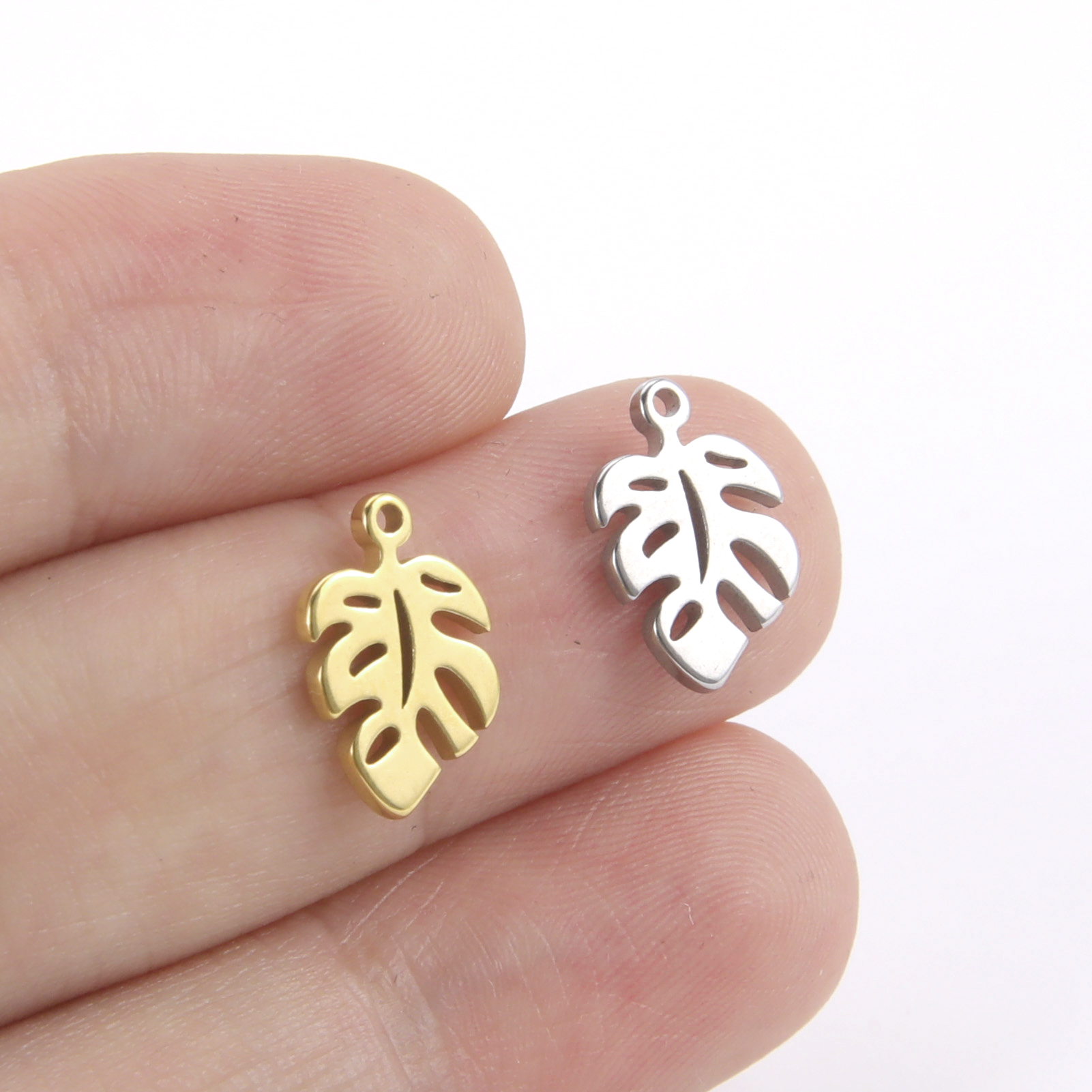 Skyrim 5pcs/lot Leaves Charms for Jewelry Making Stainless Steel Gold Color DIY Pendant for Earring Necklace Bracelet