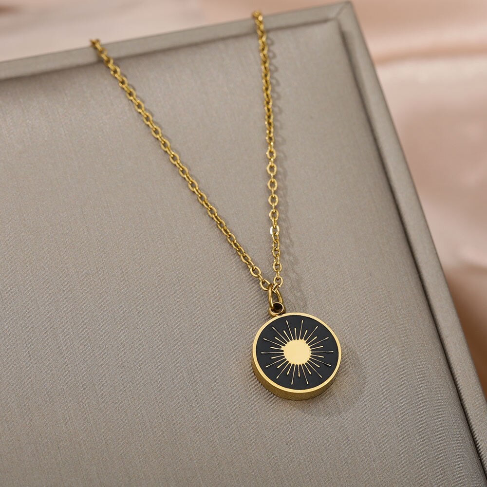Round Sun Necklaces For Women Stainless Steel Gold Sun Chain Choker Wish Magic Christmas Jewerly Friendship