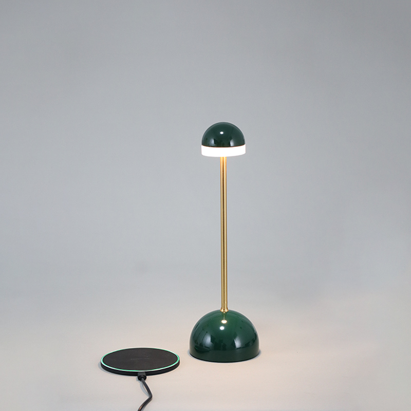 Trådløs bordlampe med berøringssensor, genopladelig skrivebordsnatlampe med led-læselampe til restaurant, hotelbar, soveværelsesindretningslampe: Sort