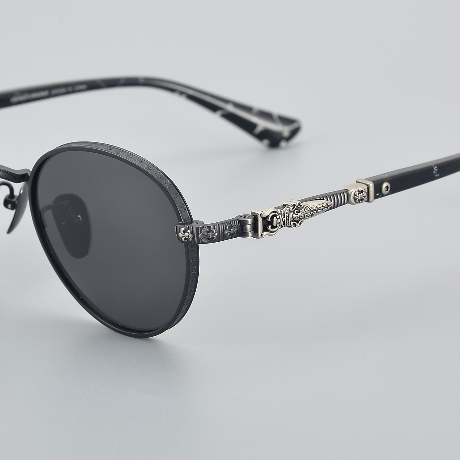 Lunettes de soleil en acétate de titane noir pour ... – Grandado, image size:1500x1500