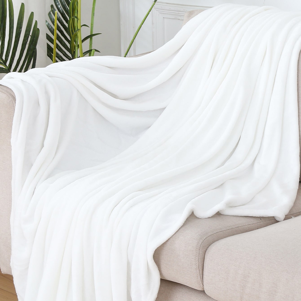 1pc Throw Blanket for Couch,Soft Fuzzy Fluffy Blanket for Bed and Sofa: 200x230cm / WHITE