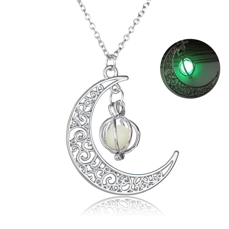 Luxe Glow In The Dark kettingen Lichtgevende Maan en Pompoen hanger Kettingen Voor vrouwen Mode-sieraden Accessoires