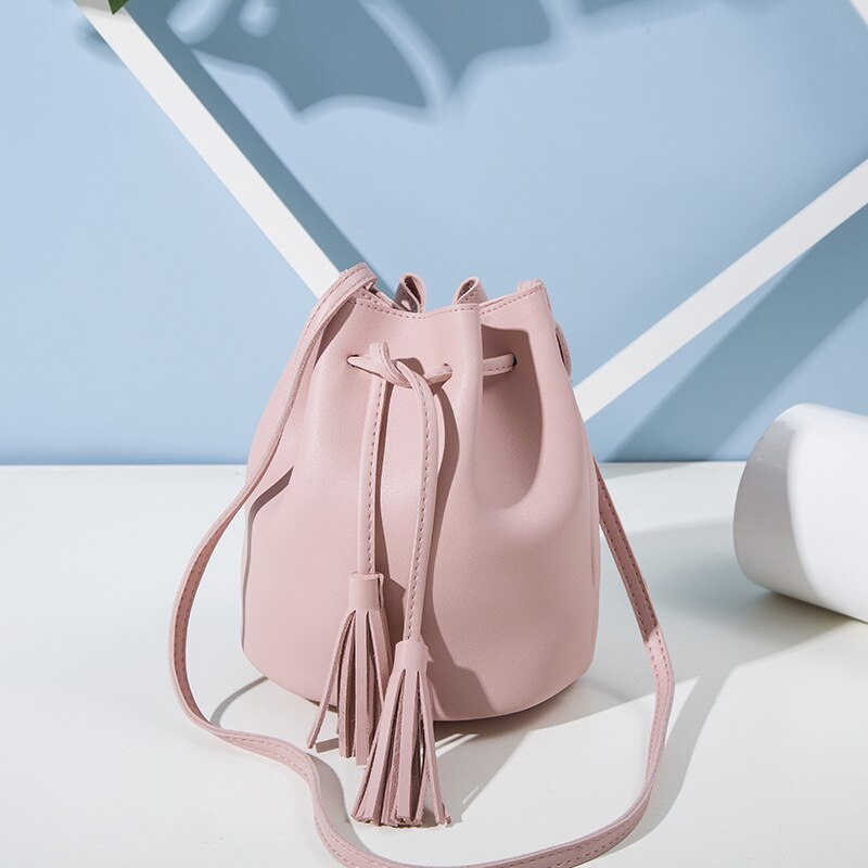 Women Bucket Bag Vintage Tassel Messenger Bag Retro Shoulder Bag Simple Crossbody Bag Tote: Pink