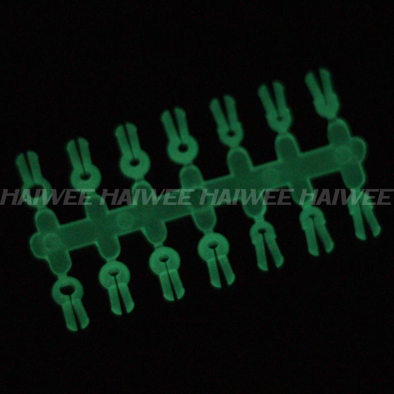 2pcs Fishing glow stick Clip used on fishing rod feeder clip on the rod tip fluorescent light sticks light night float Clip hol