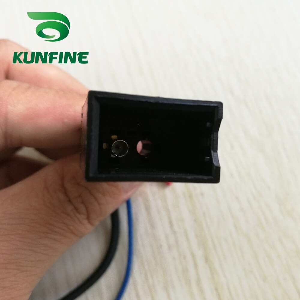 Auto Car Radio FM Antenna Signal Booster For Toyota car FM signal amplifier Amp Amplifier 12V Signal Antenna Enhance