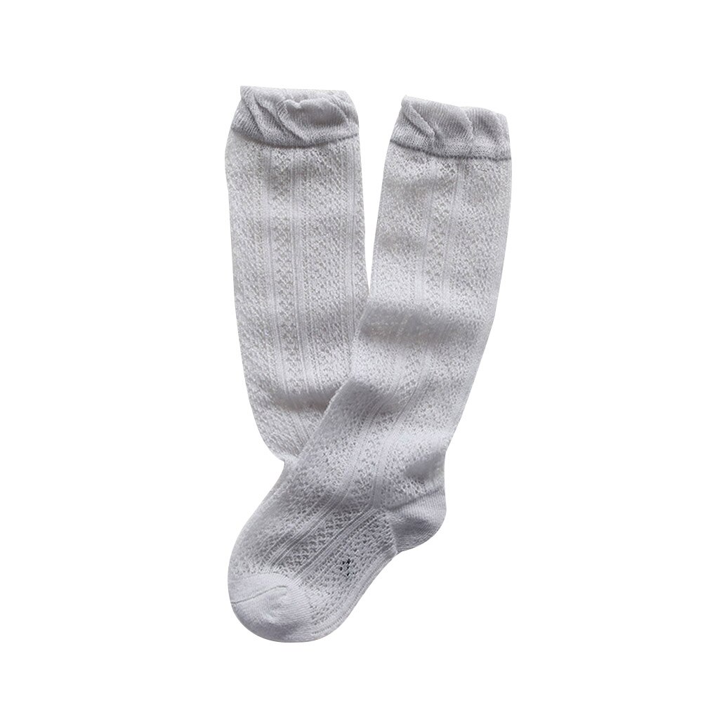 Nyfødte baby piger drenge sokker spædbarn knæhøje sokker blød åndbar bomuldstrik udhulet rør flettet strømper носки: Grå / M 1-3t