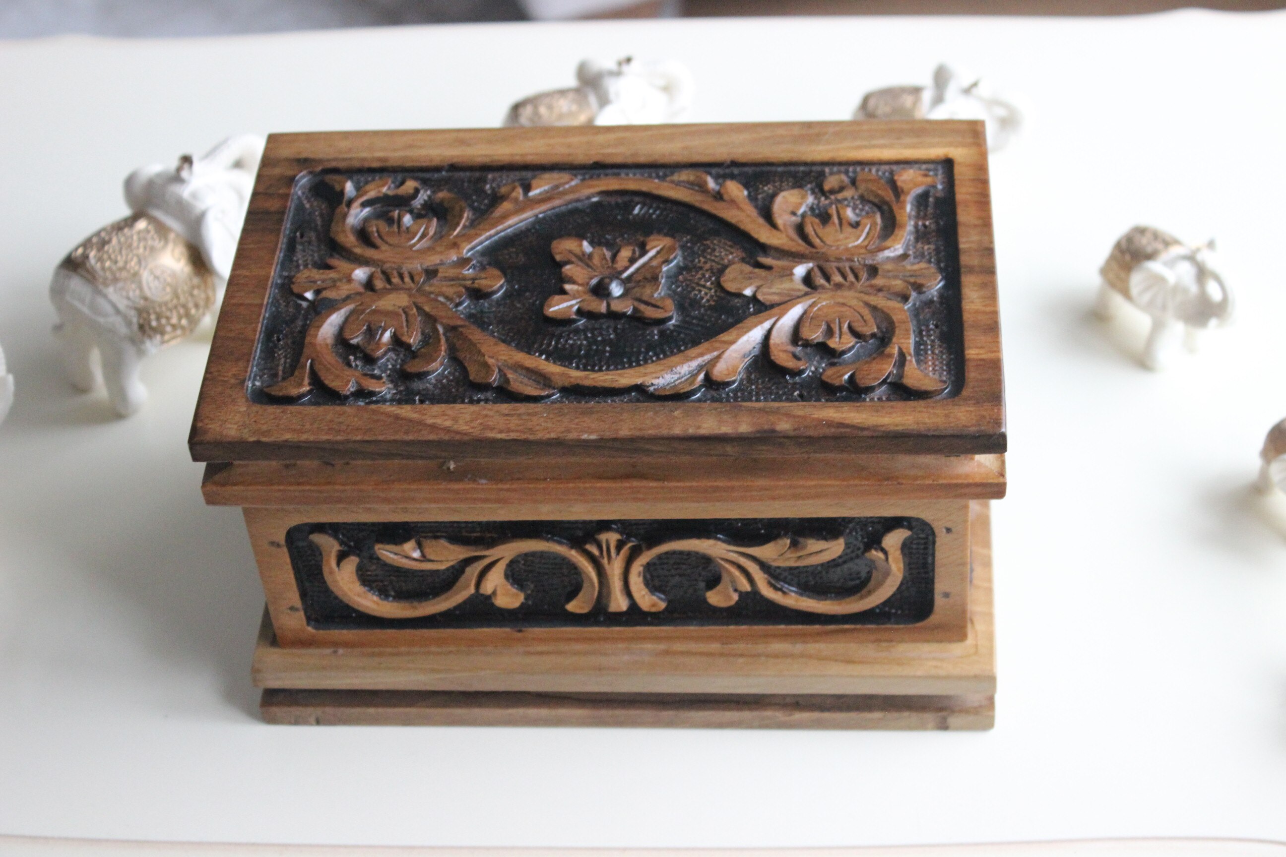 box, jewel box, walnut chest, woodcarving, wooden chest, ottoman , valentine box, decorative, trinket,handcarved box: Default Title