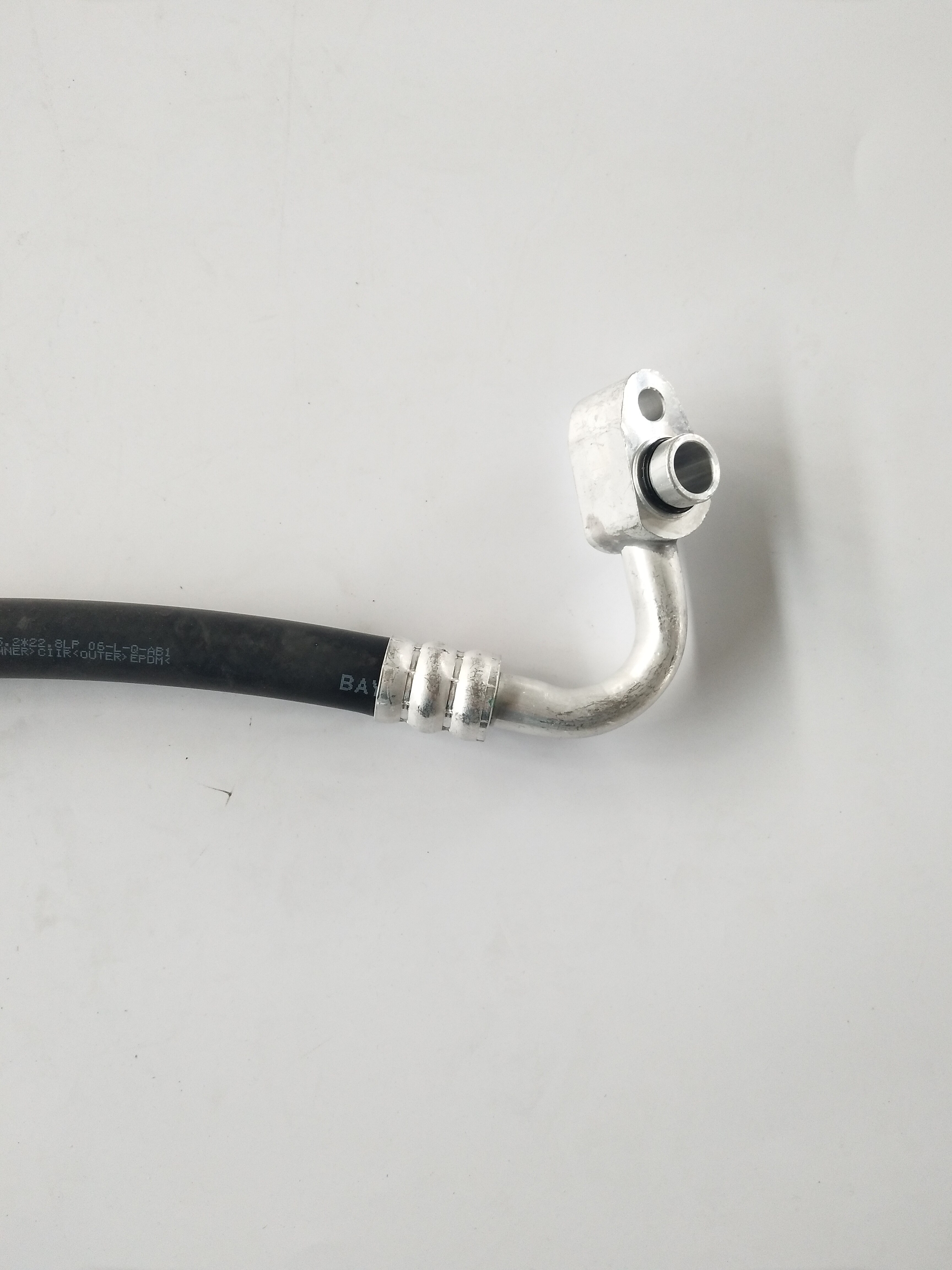 Originele Airconditioner Lage Druk Slang Montage Voor Grote Muur Wingle 5 Rechts Roer 8108700XP59XA