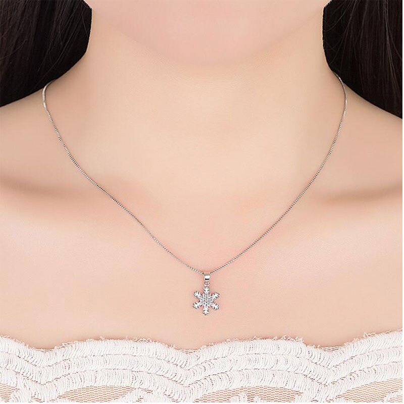 Delicate Snowflake Shiny Zircon Pendant Chain Necklace Year Christmas For Women Girls S-N186