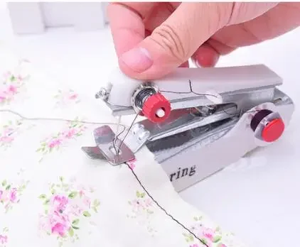 Mini máquina de coser Manual portátil, herramientas de costura de operación Simple, tela de costura, herramienta de costura práctica LYQ, 1 ud.