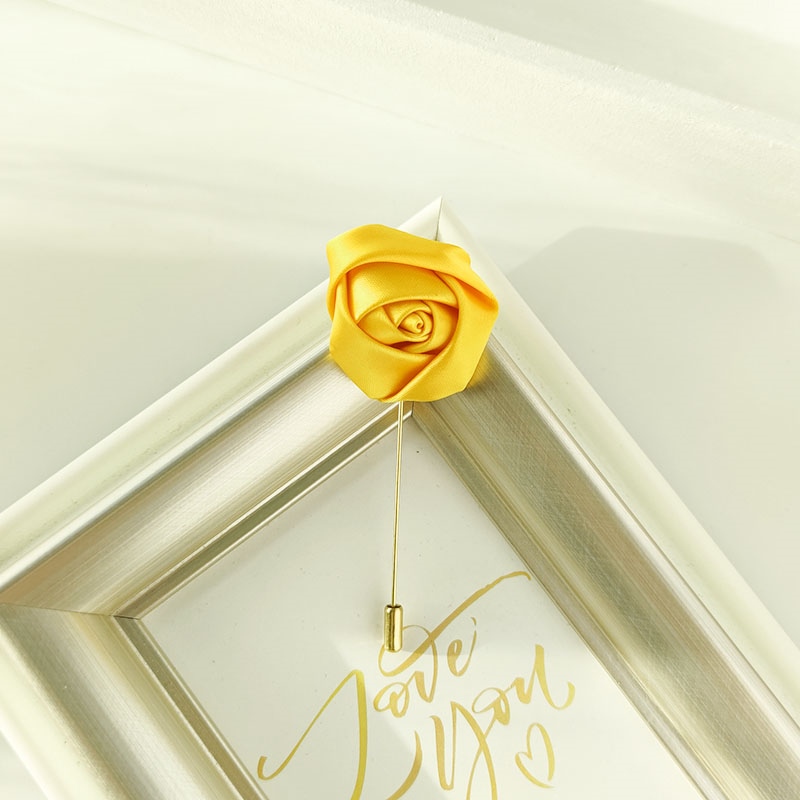 Alfileres Boutonniere para novio para hombre, ramillete de boda, broche para mujer, flores, rosas, ojal de seda para padrino de boda, accesorios para traje de matrimonio, graduación A: YELLOW