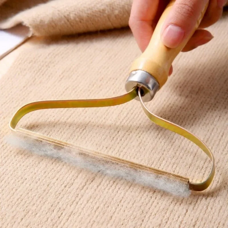 Hondenborstel Dierenhaarverwijderaar Houten handvat Hondenborstel Dubbelzijdige borstel voor honden Haarschraper Wollen balverwijdering Huisdieraccessoires