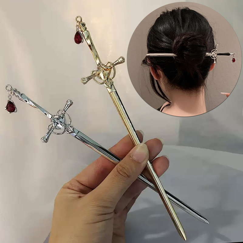 Horquilla con colgante de rubí y espada china para mujer, palo de pelo Punk Vintage, tocado de personalidad de , borla de Metal, accesorio de Clip para el cabello