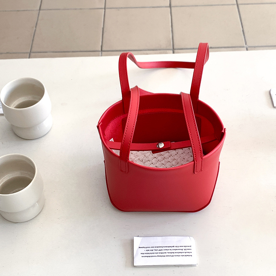 Bolso sencillo de un hombro para axila, bolso tipo cubo de cuero PU a la para mujer, bolso cuadrado pequeño rojo coreano para verano y otoño