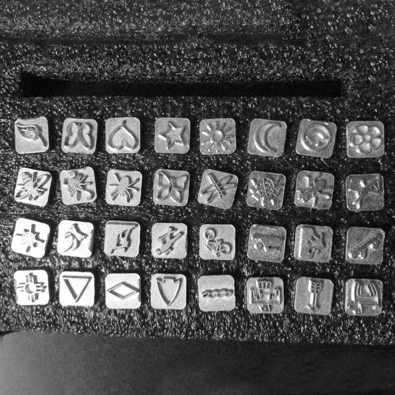 32pcs Leather Printing Punch Tools Handmade DIY Embossing Carving Leathercraft Sculpture Stamp Leather Stamping Tools