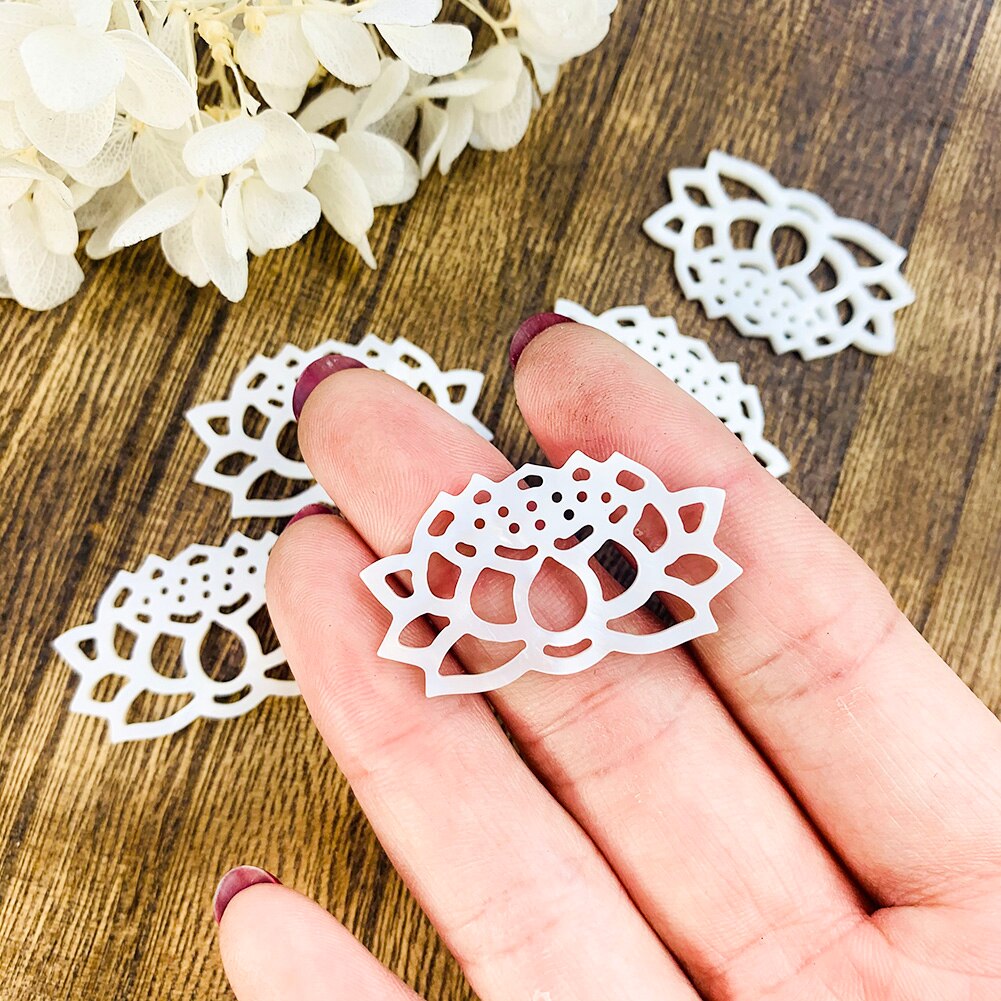 Matériel naturel Type Lotus Wisp vide coquille d&#39;eau douce bijoux artisanat bricolage boucles d&#39;oreilles accessoires de collier 5 pièces