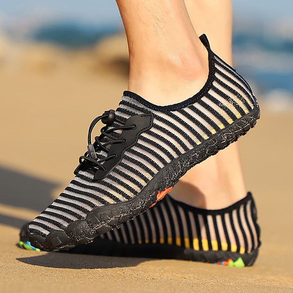 Couple Outdoor Lightweight Sports Swimming Shoes Shoes Beach Barefoot Swimming Shoes Sneakers Barefoot: Black / 9