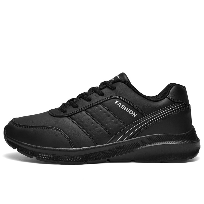 Mænd fritidssko læder sneakers mænd sko komfortable mandlige støvler udendørs lys gå fodtøj herre sko: Sort / 43