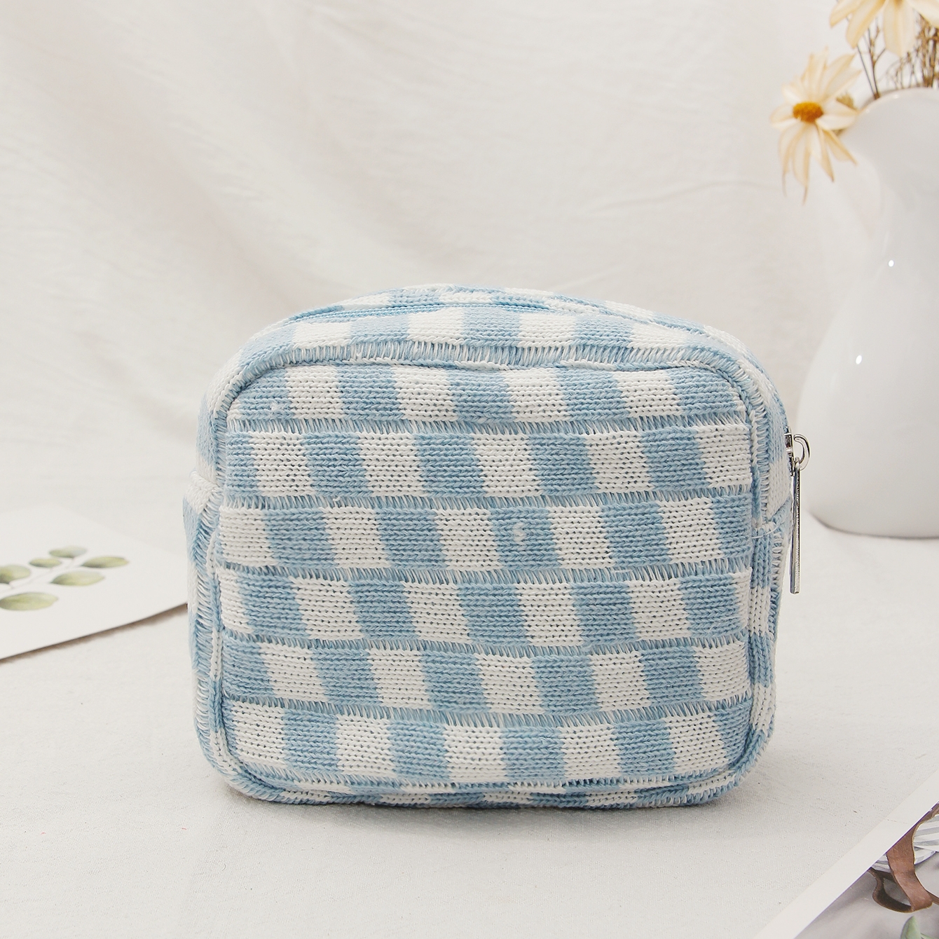 Checkerboard Cosmetic Bag Knitted Toiletry Storage Bag Colorful Makeup Pouch Organizer Checkered Pattern Cosmetic Bag: Ivory
