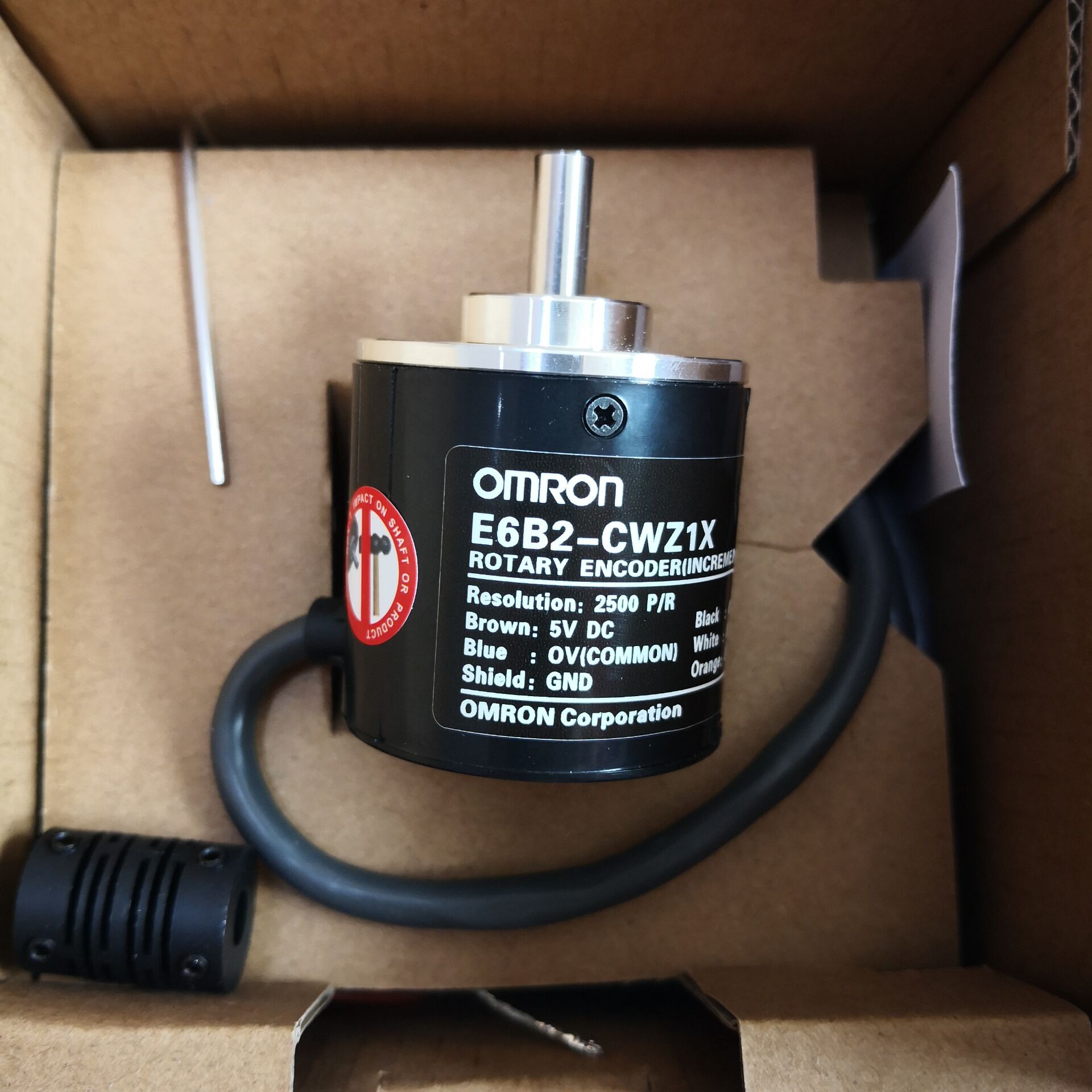 E6B2CWZ1X OMRON Encoder Rotativo E6B2-CWZ1X 10 20 30 40 50 60 100 200 300 360 400 500 600 1000 1024 1200 1800 2000 2500P/R DC5V