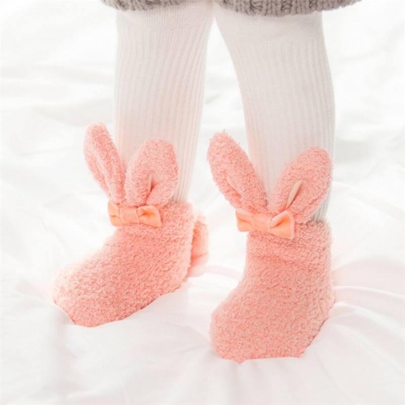 Neugeborenen Korallen Vlies Mädchen Socken Weiche Nette Kaninchen Baby Socken Winter Stil