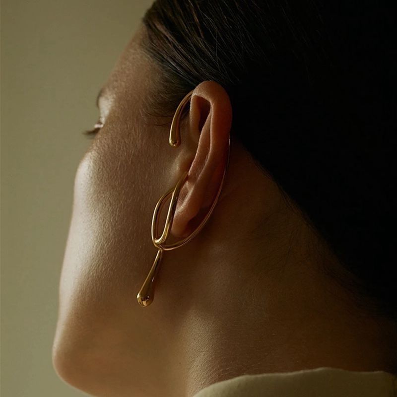 Personality Female Gold Geometric Distortion Irregular Curve Clip Earrings for Women No Piercing Clip on Earrings