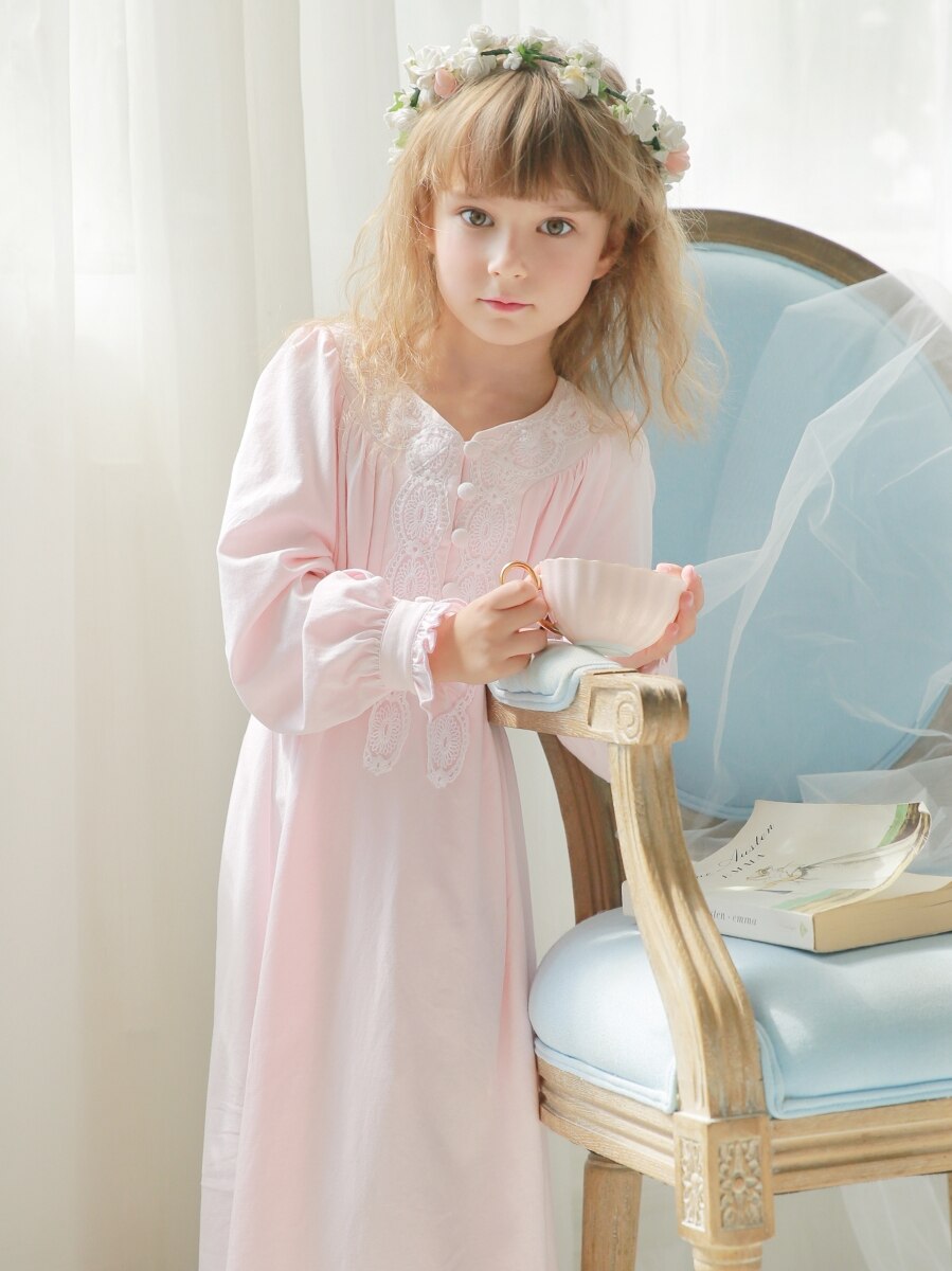 Enfants fille Lolita robe princesse chemises de nuit Vintage brodé col en v chemises de nuit. Enfants Royal chemise de nuit vêtements de nuit de salon