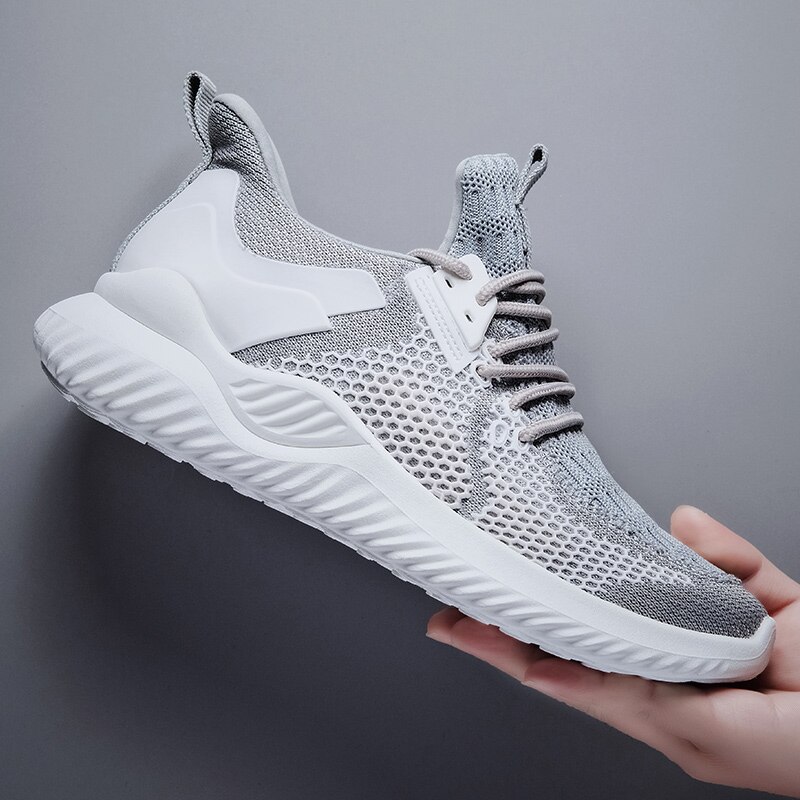 Ultralette åndbare sko mande sommer komfortable herre sneakers voksen mandlige tennissko store størrelse 39-44: Grå / 44