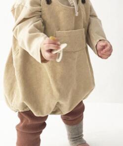 Herfst Baby Bodysuits Corduroy Baby Body Knoppen Stijl Peuter Jongens Een Stuk: Beige / 6m