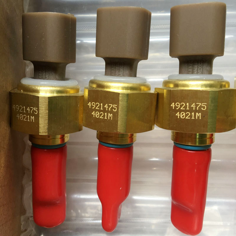 Sensor de presión de aceite de Colombia, 1 unidad, producto en oferta, ISX para motor Cummins Diesel, estándar de Original 4921475