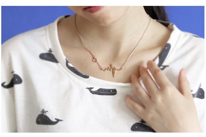 Simple Wave Heart Necklace Chic Ecg Pulse Charm Pendant Necklace Lightning Women Vintage Jewelry Accessories