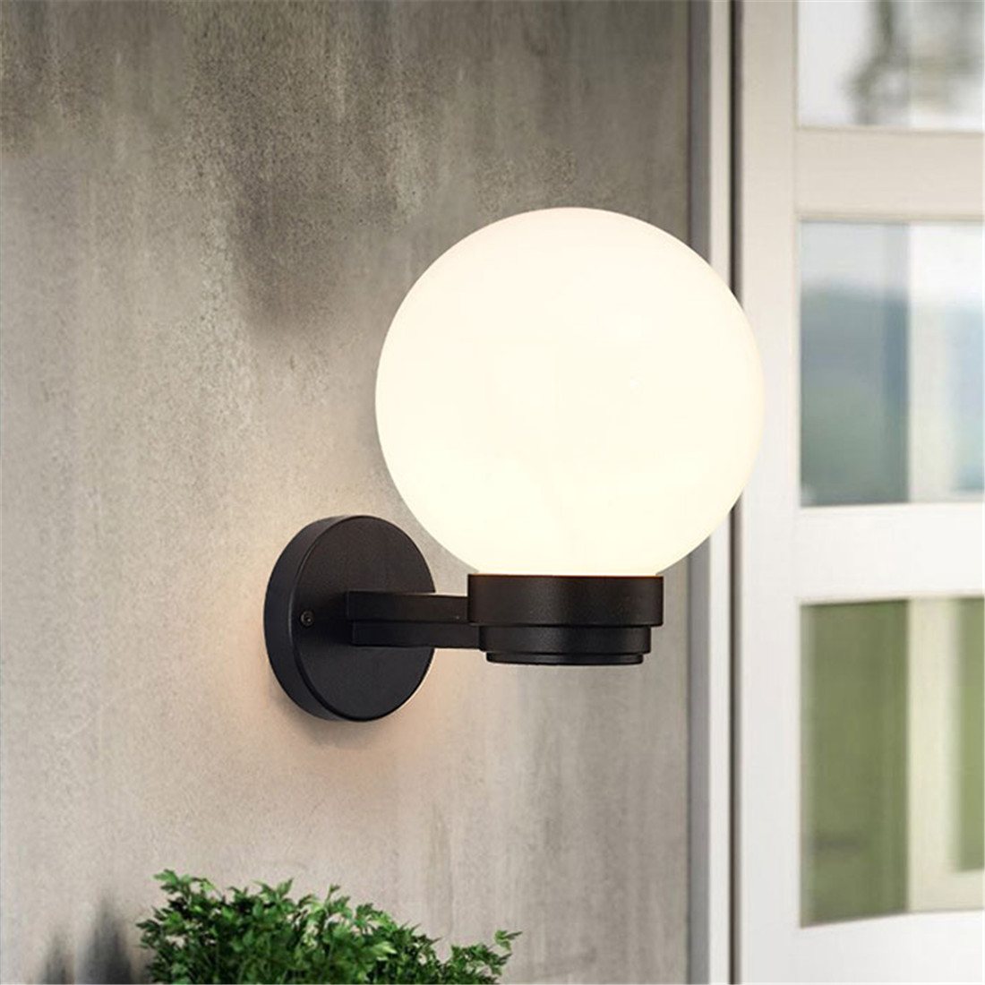 Binnen-buitenwandlamp met witte of heldere acryl bolschaduw voor entree veranda patio exterieur E27 basis socket wandlantaarn