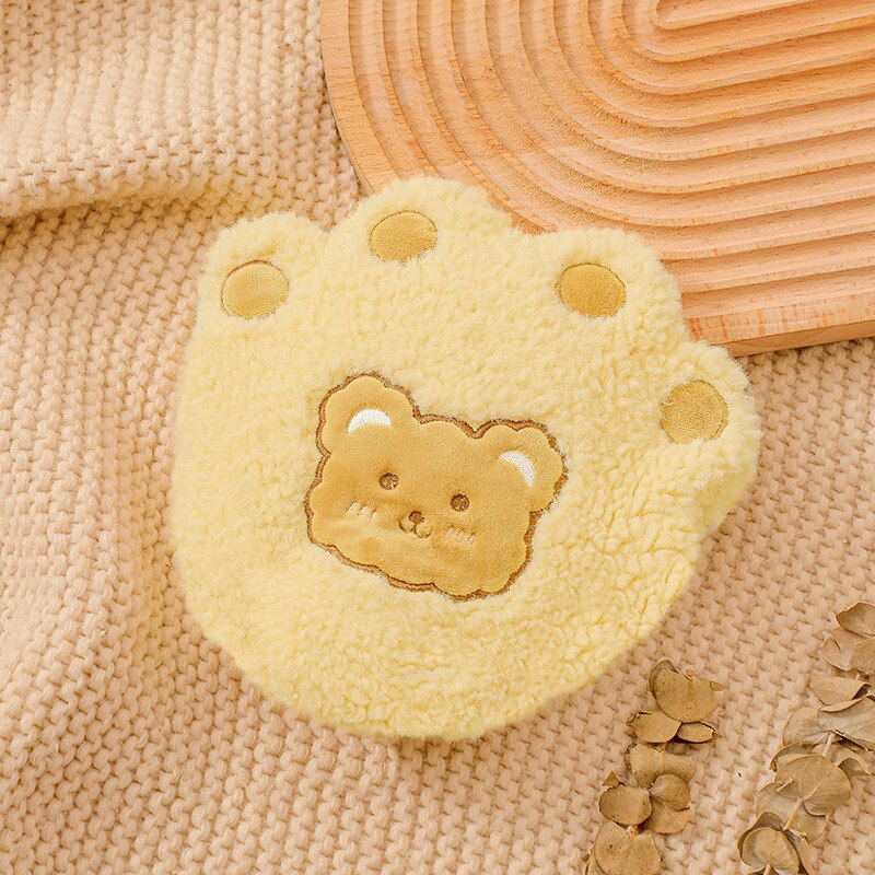 La borsa riutilizzabile dello scaldamani riutilizzabile della bottiglia di acqua calda dell&#39;iniezione di acqua calda del coniglio di accovacciatura di inverno può essere utilizzata In classe: D-yellow