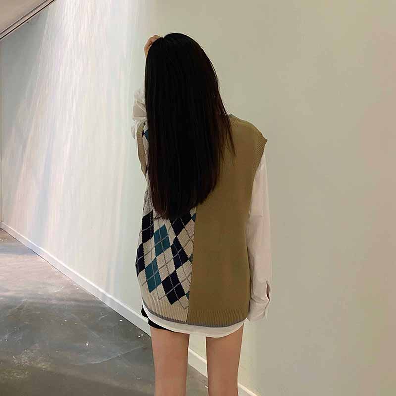 GETADME 2022 Vintage V neck Knitted Twist Striped Cropped Pullovers Preppy Full Sleeve Navel Exposure Sweater High Waist Jumper