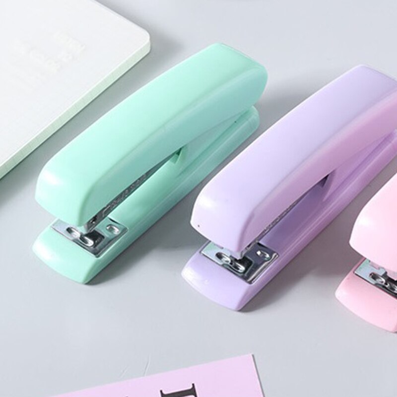 Mini Eenvoud Studenten Nietmachine Macaron Kleur Pure 24/6 Voor 15 Vel Voor Kantoor Medium Size Briefpapier Nietmachines